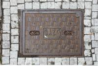 manhole cover rusty 0003